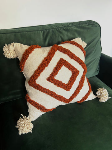 MOROCCAN TUFTED CUSHION COVER IN RUST DESIGN