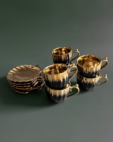 SET OF 6 SHELL TEA CUPS & SAUCERS