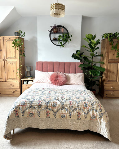 PRETTY FLORAL REVERSIBLE KANTHA QUILT