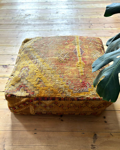MOROCCAN RECYCLED KILIM POUFFE