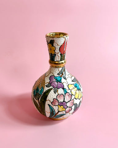HAND-PAINTED TURKISH VASE WITH 12 CARAT GOLD DETAILING