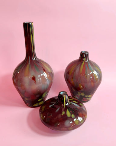MEDIUM PURPLE SPECKLED BLOWN GLASS VASE