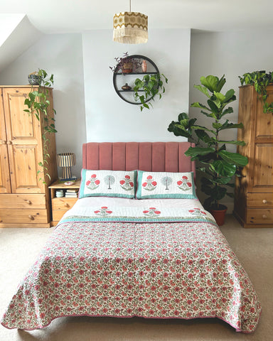 FLORAL MOTIF REVERSIBLE QUILTED COTTON THROW & PILLOWSHAMS SET